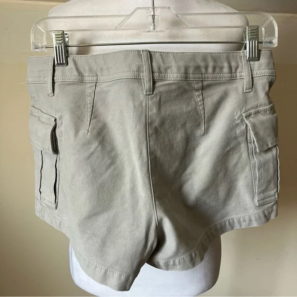 Aritzia Wilfred free Gray Mini Cargo Shorts size 4 - Picture 2 of 6